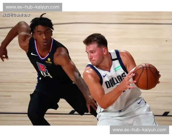 青春风暴的终极对撞：当夏洛特黄蜂遇见休斯顿火箭，谁才是未来的主宰？